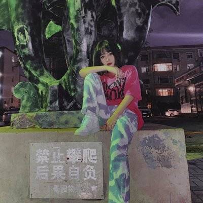 黑白模特