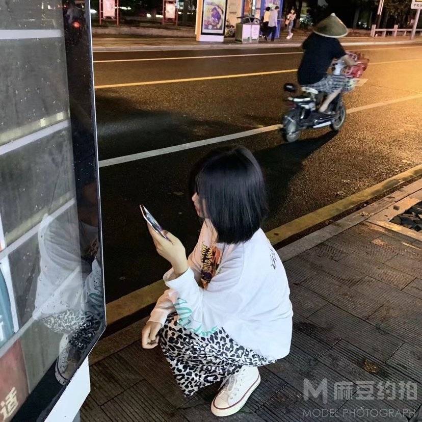 情绪模特