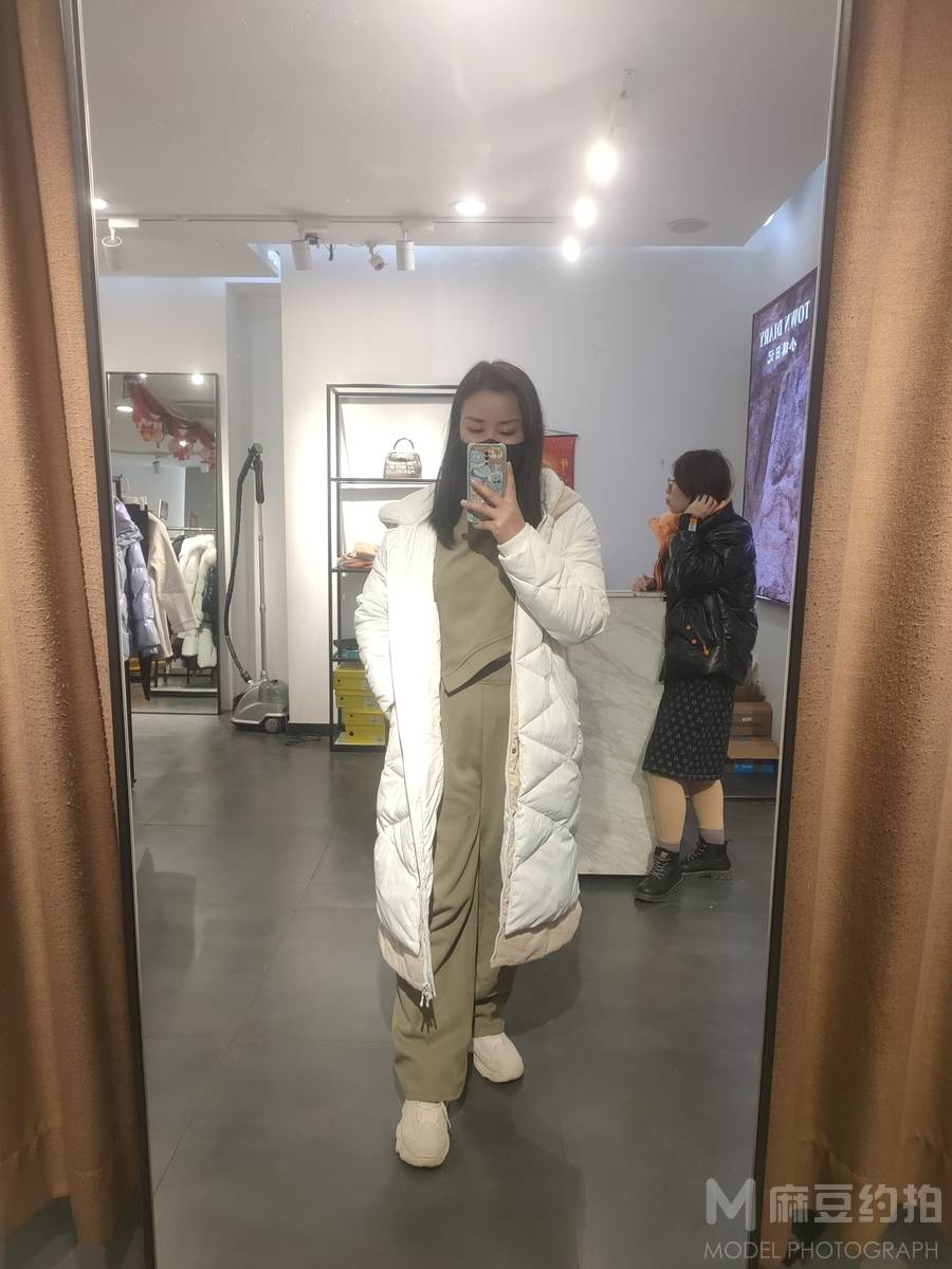 黑白模特