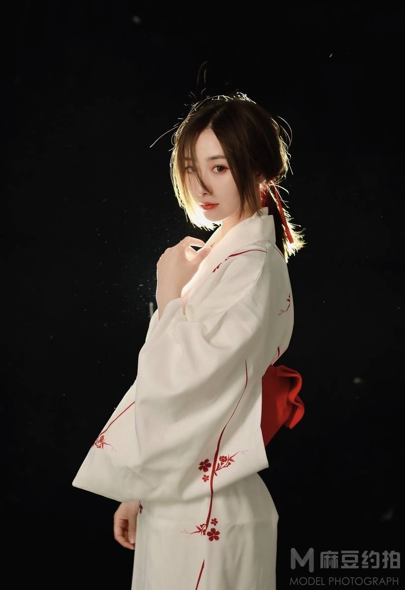 宝丽来模特