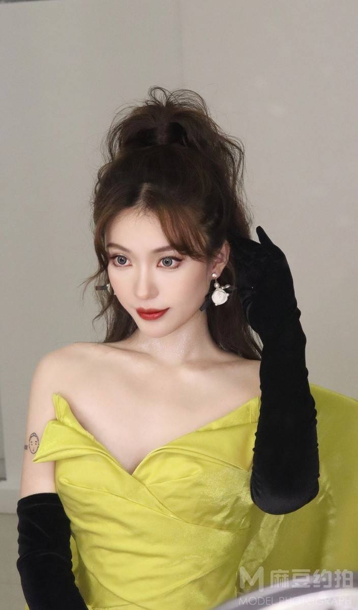妆容模特
