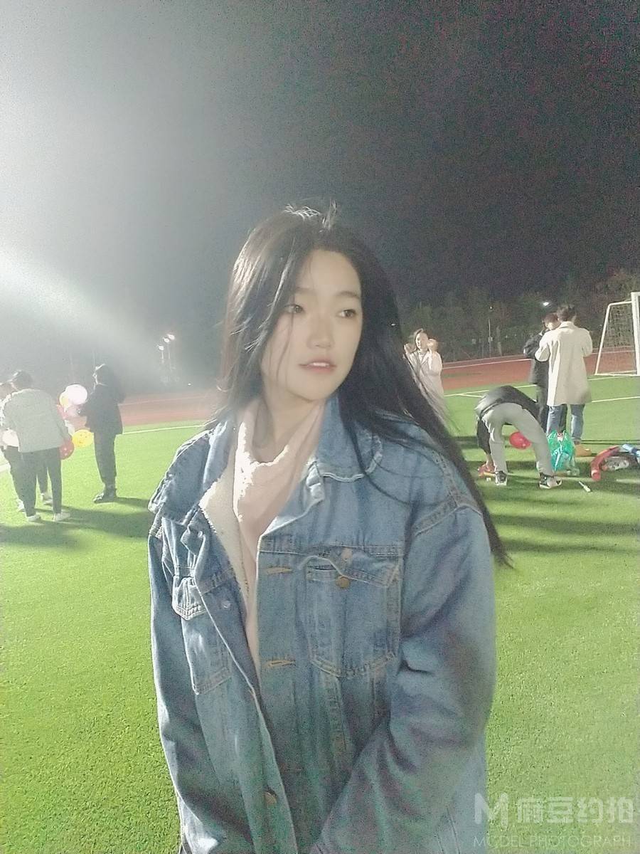 校园模特