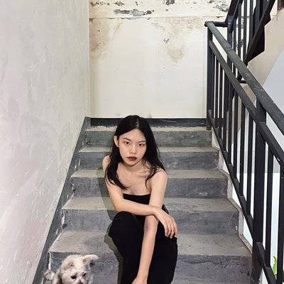 黑白模特
