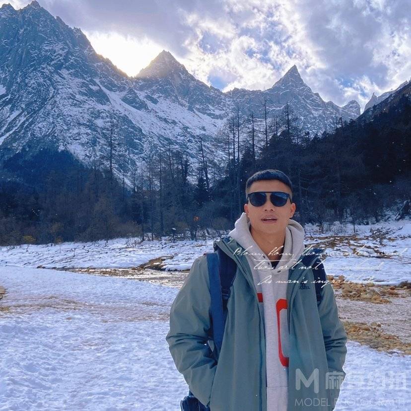黑白模特