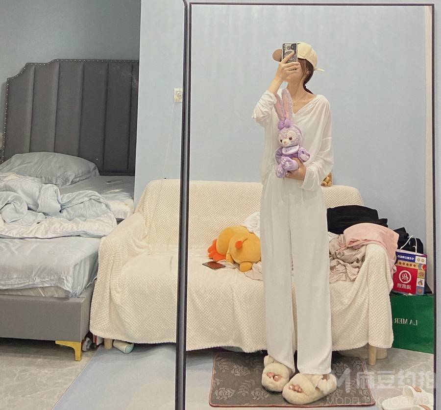 黑白模特