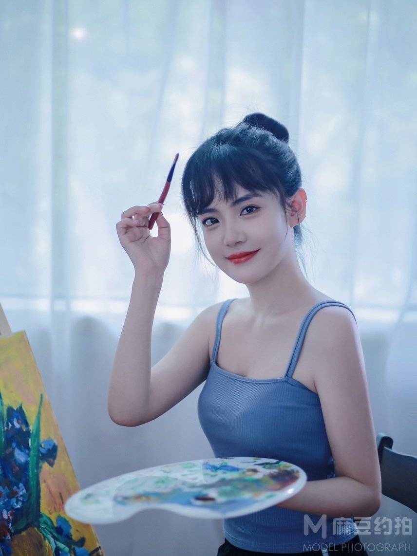 情绪模特
