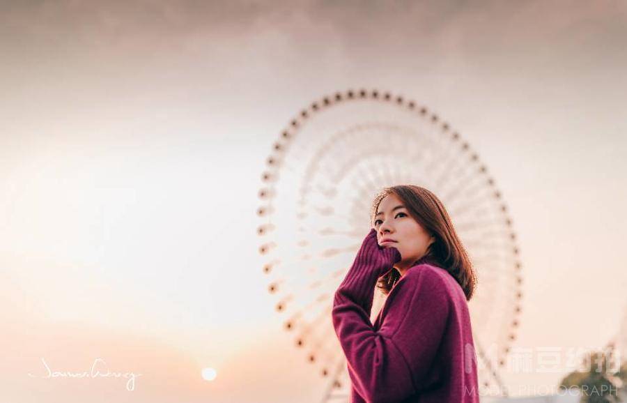 情绪模特