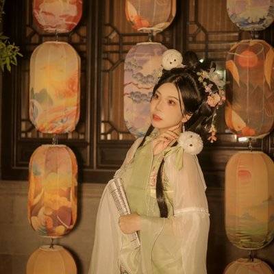 汉服模特