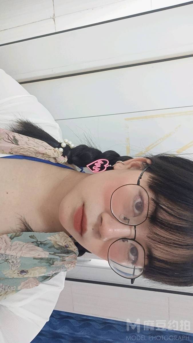 胶片模特