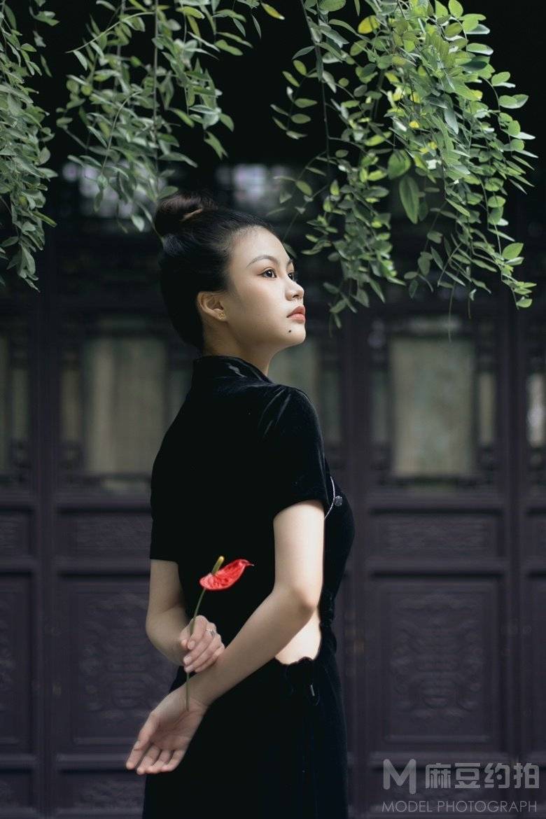 情绪模特