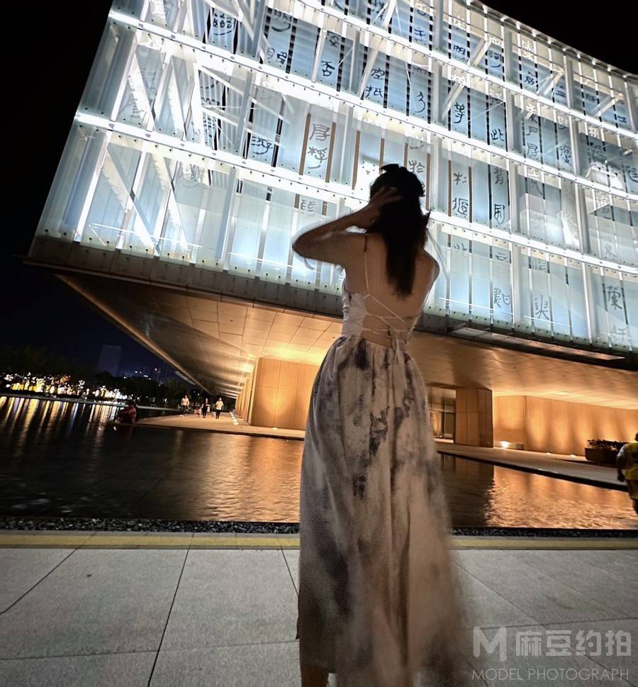 夜景模特