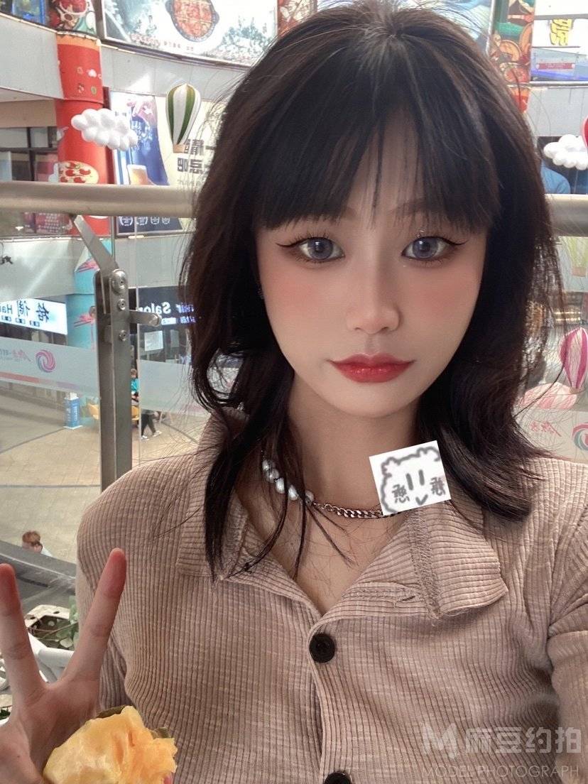 妆容模特