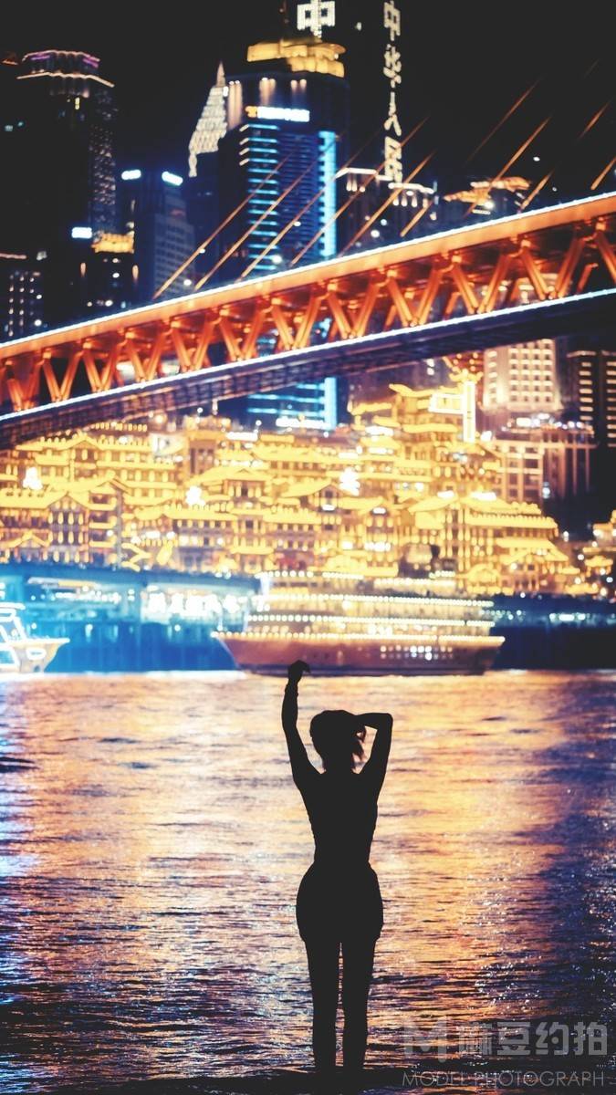 夜景模特