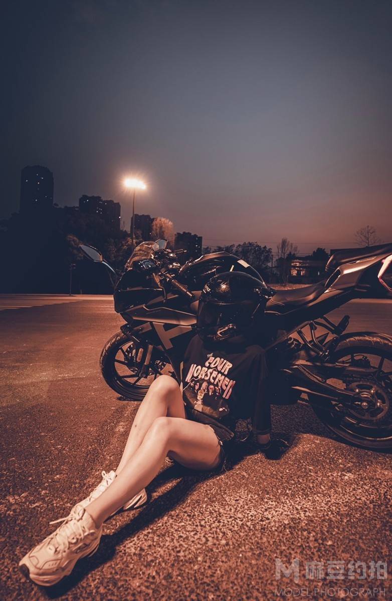 夜景模特