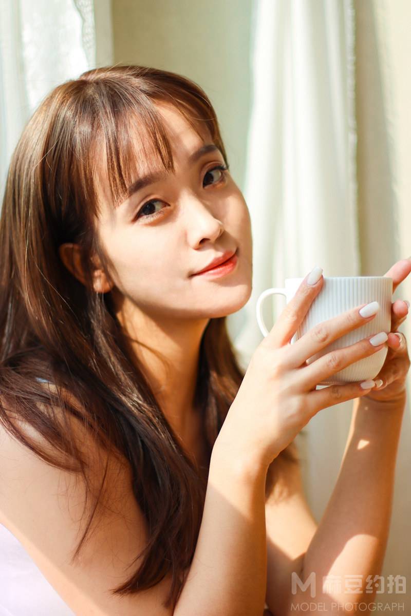 黑白模特