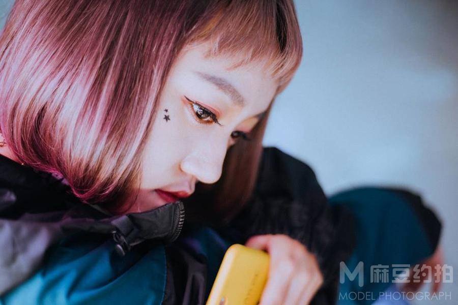 情绪模特