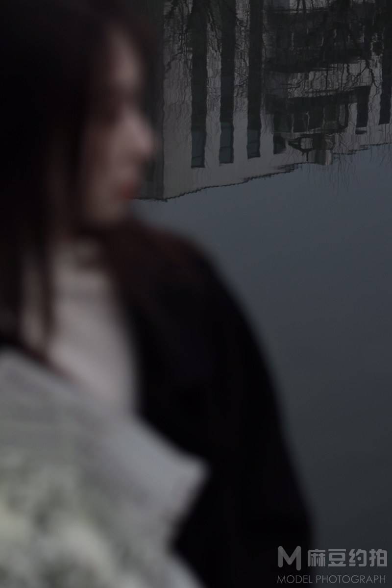 黑白模特