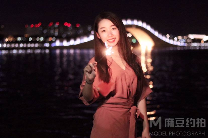 夜景模特