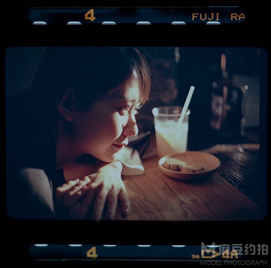 胶片模特