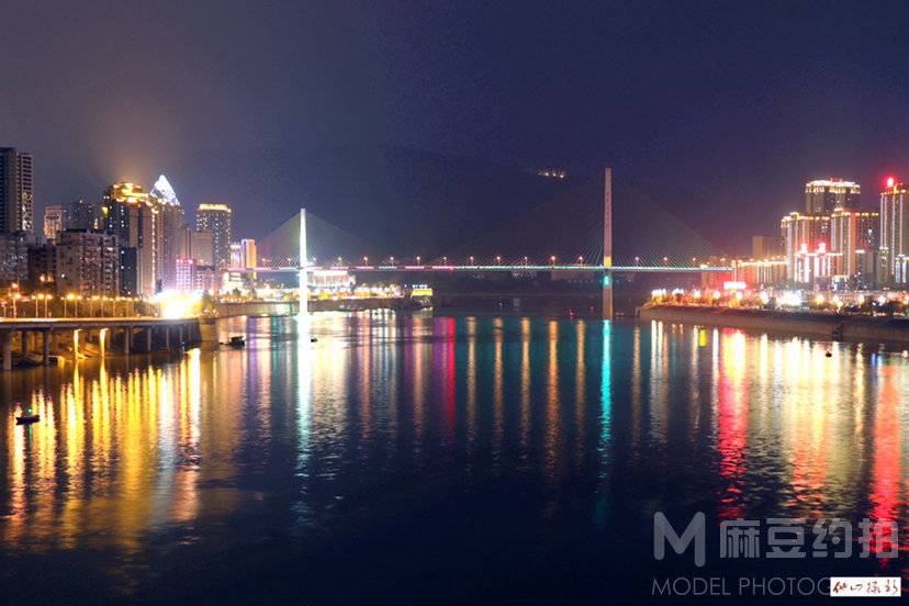 夜景模特