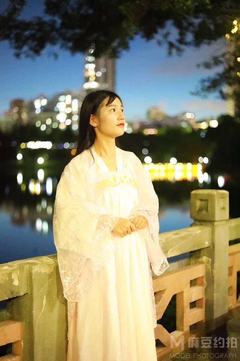 夜景模特
