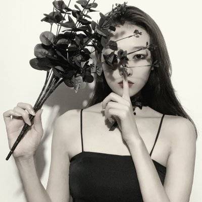 黑白模特