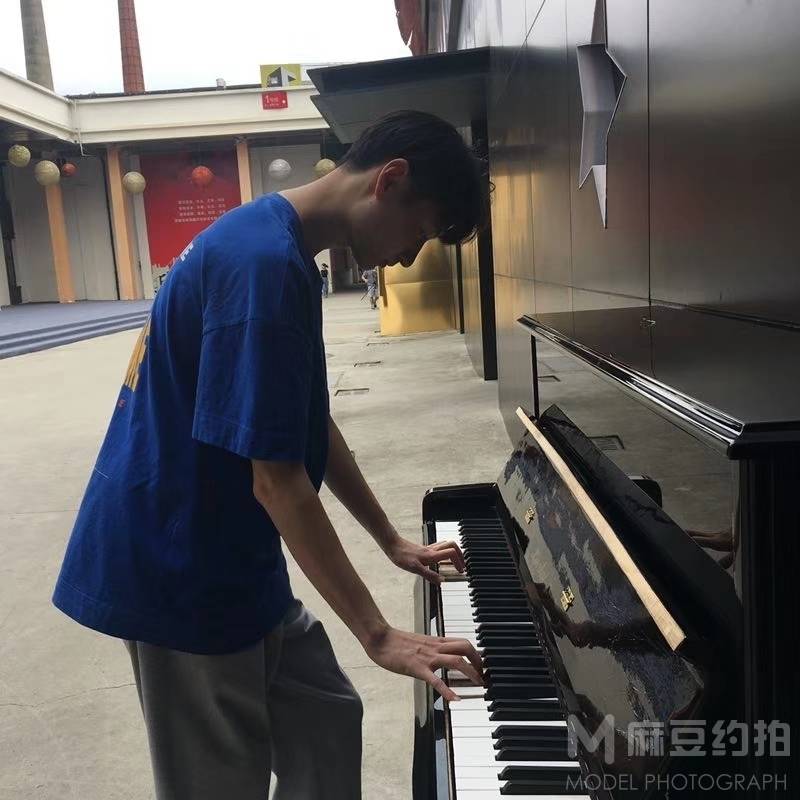 情侣模特