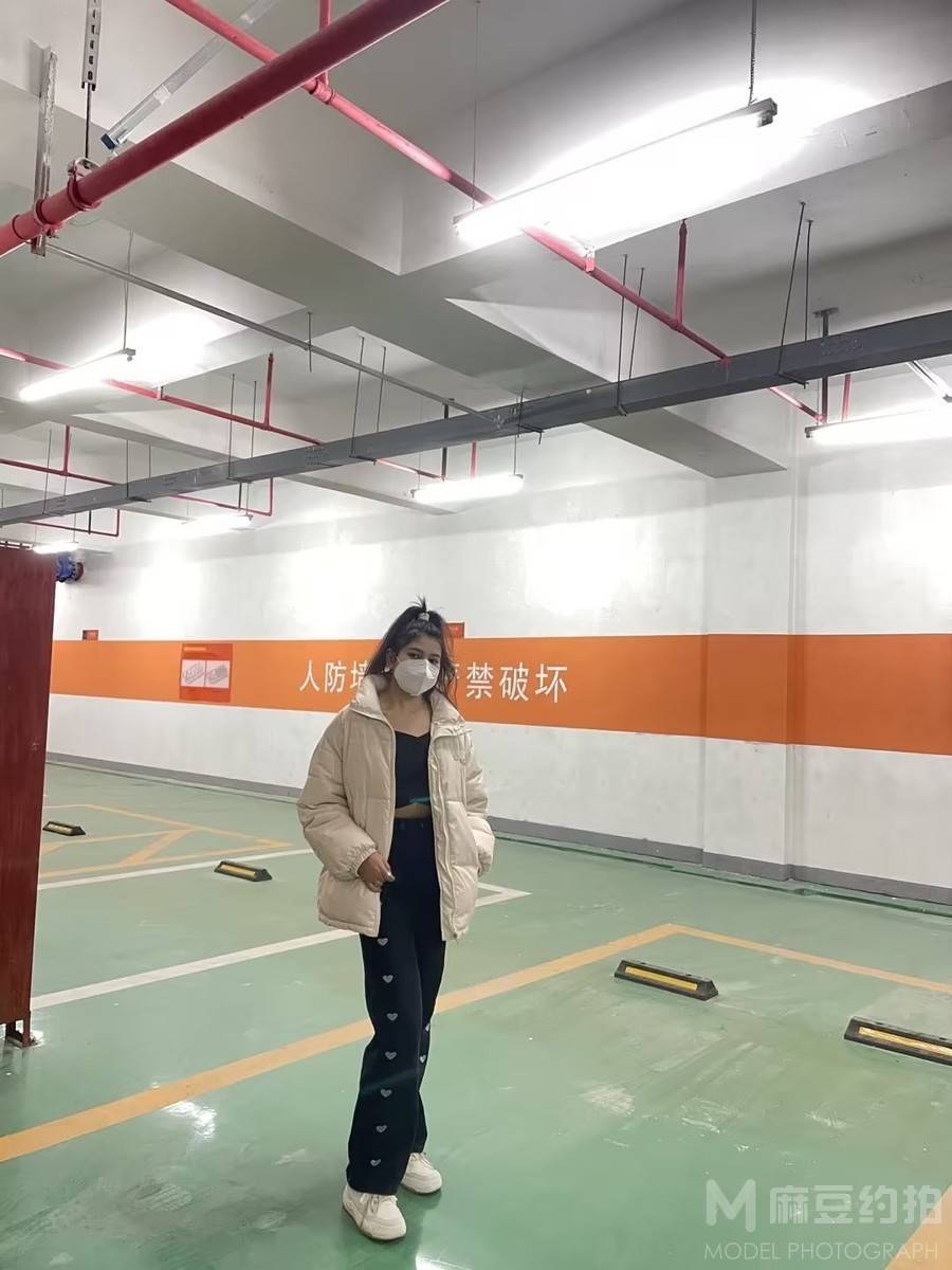 校园模特
