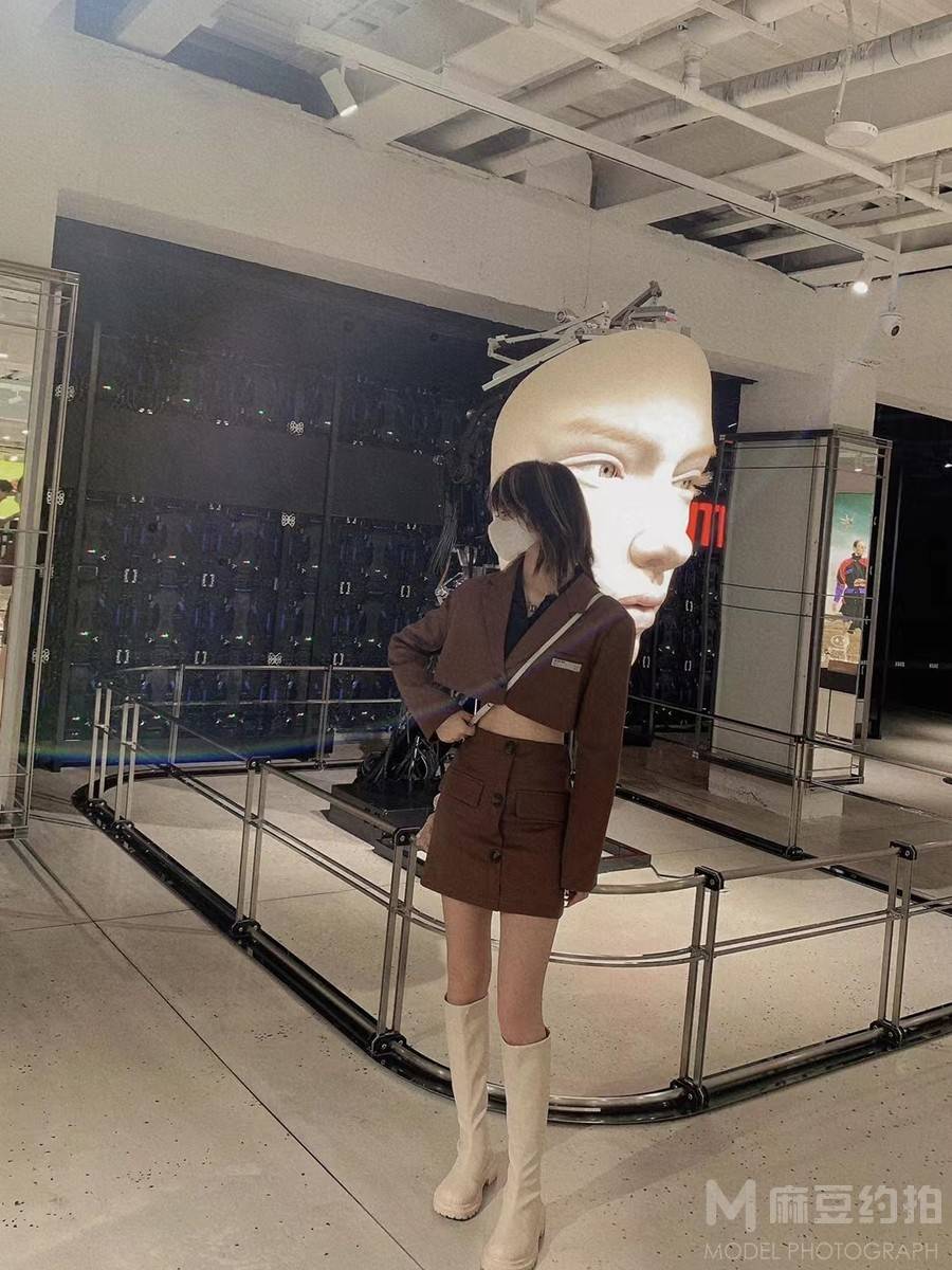 校园模特