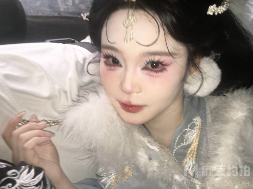 妆容模特