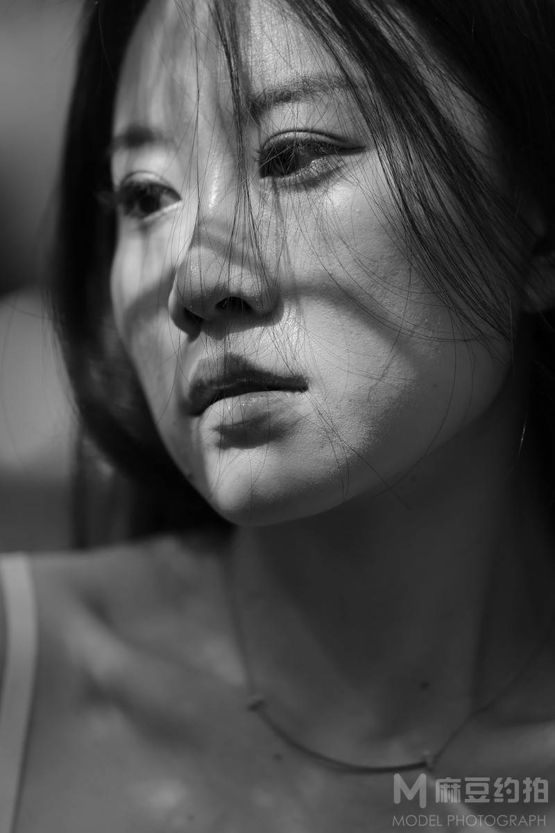 黑白模特