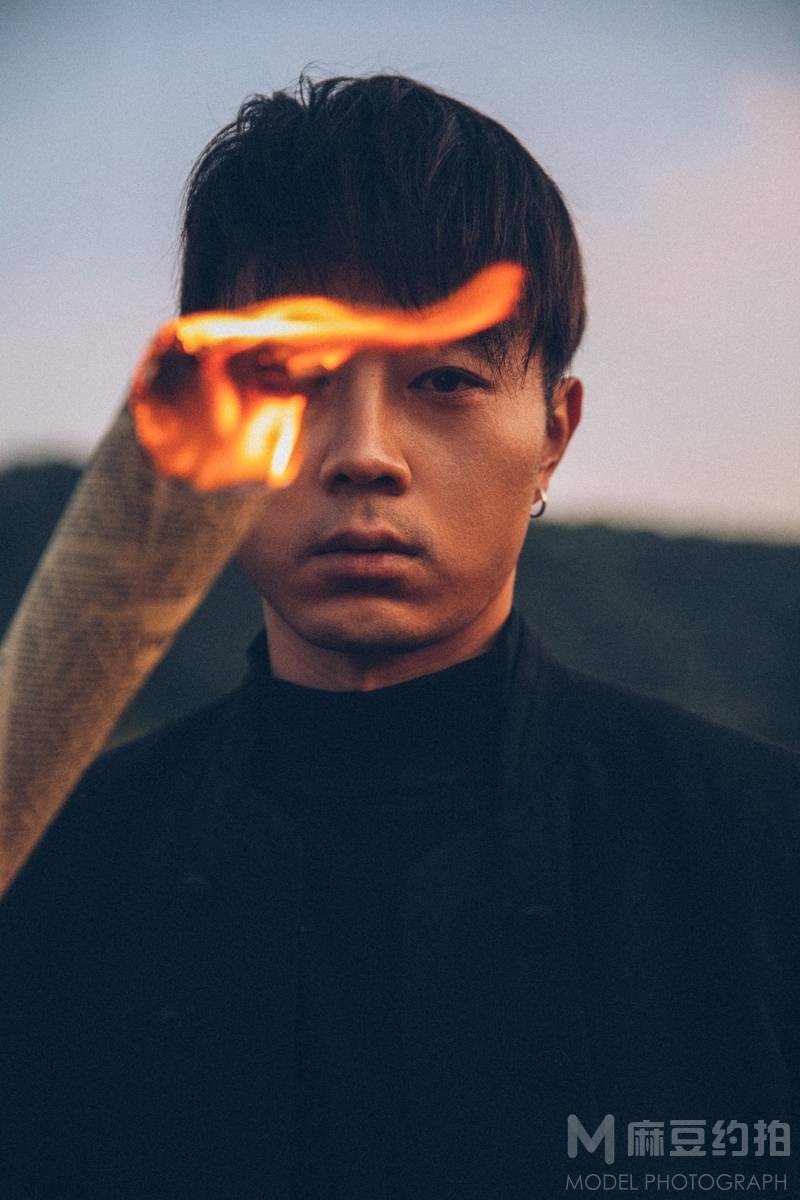 情绪模特