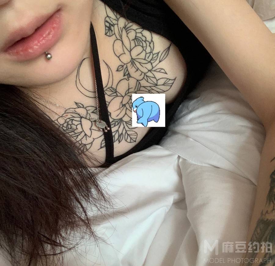 黑白模特