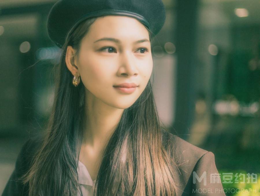 情绪模特