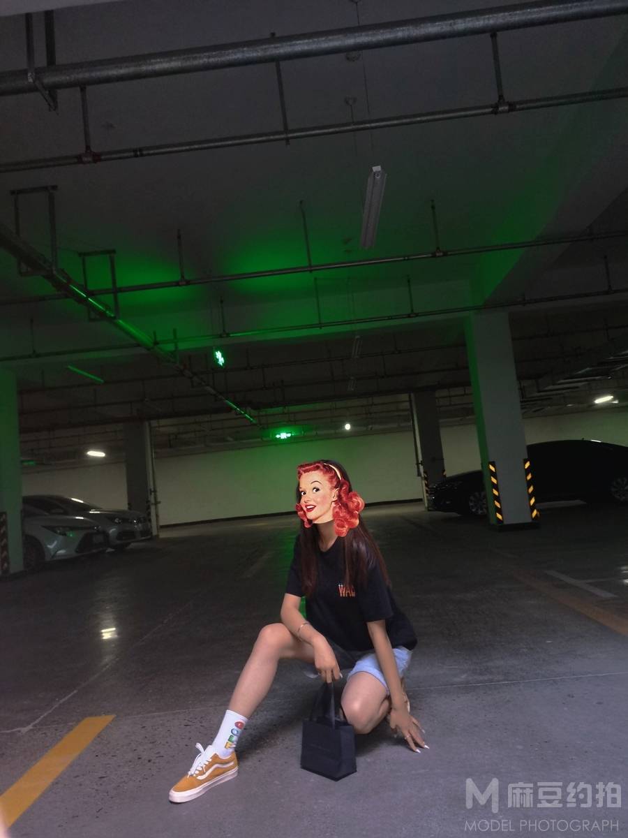 胶片模特