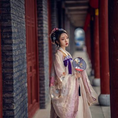 汉服模特