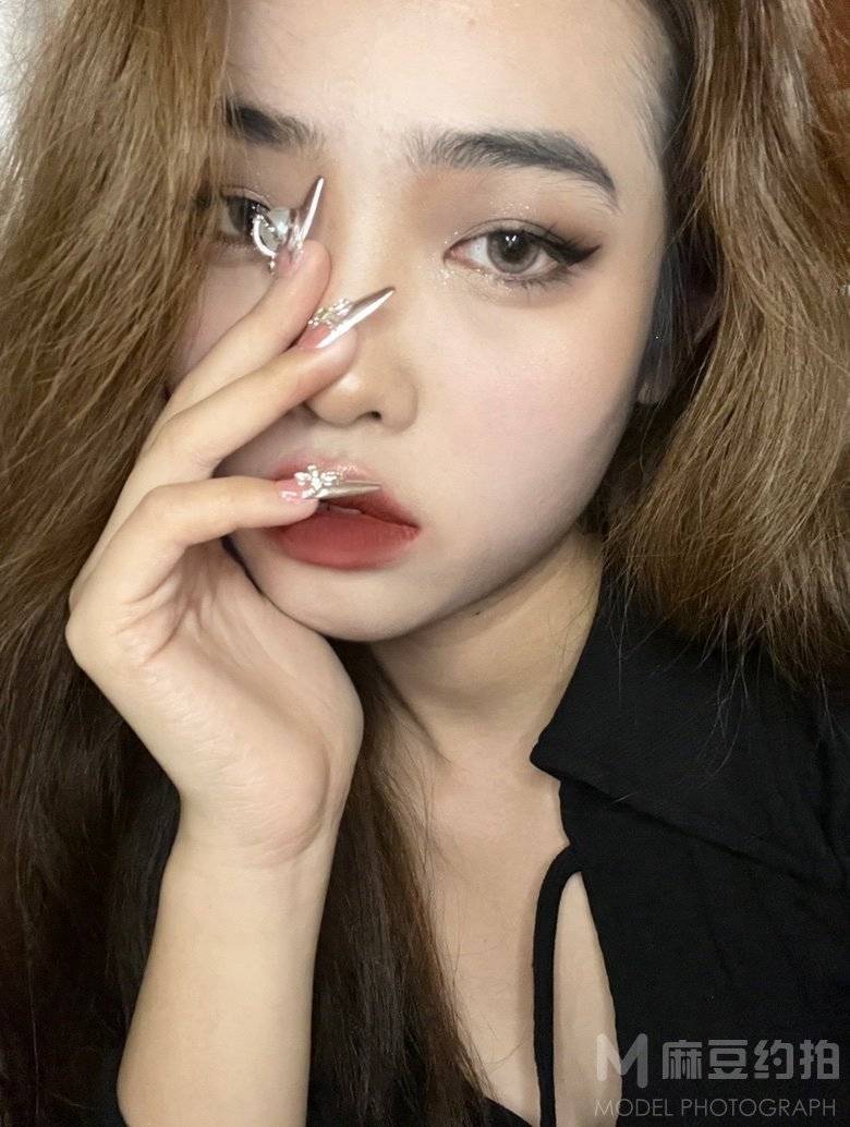 妆容模特