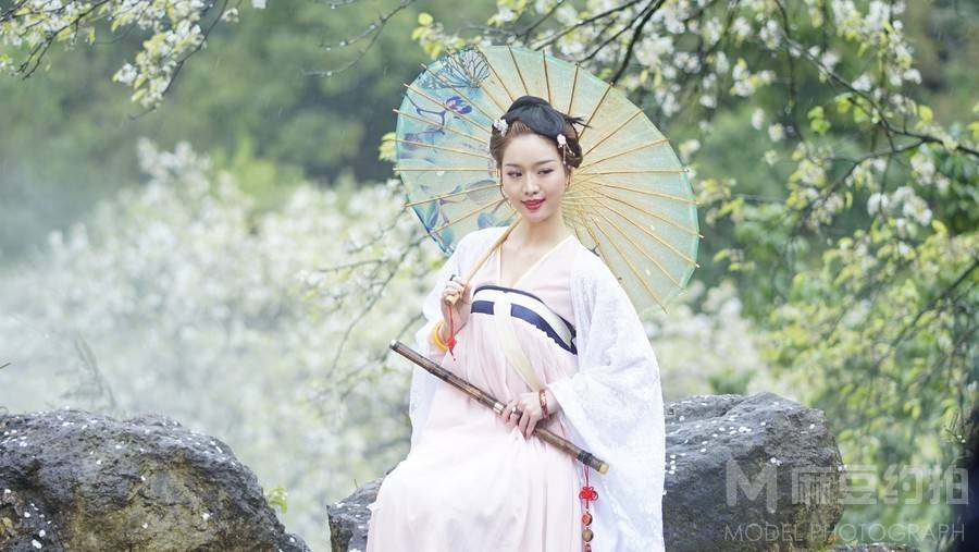 汉服模特