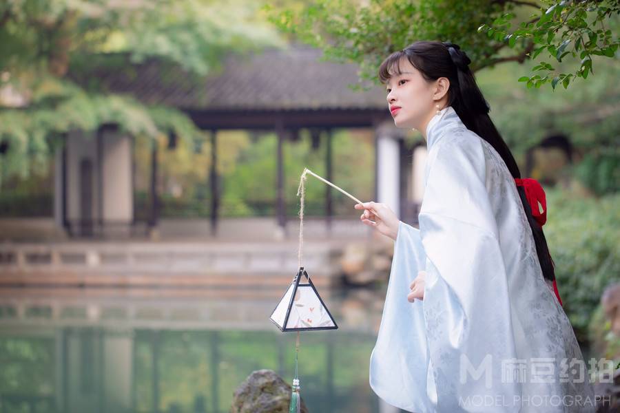汉服模特