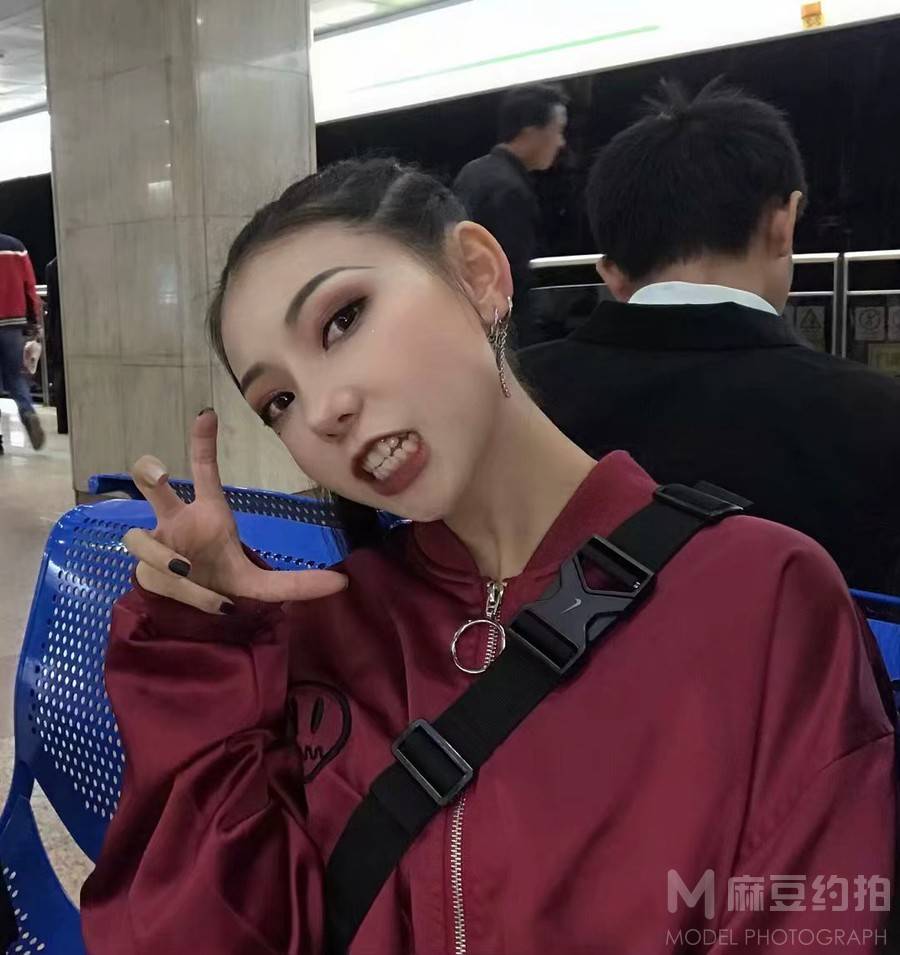 妆容模特