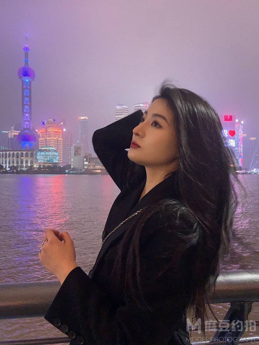夜景模特