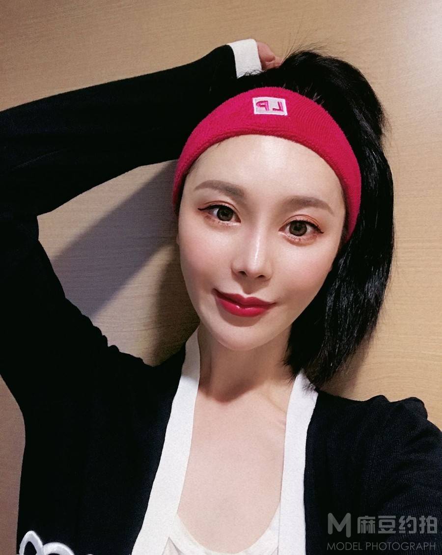 妆容模特