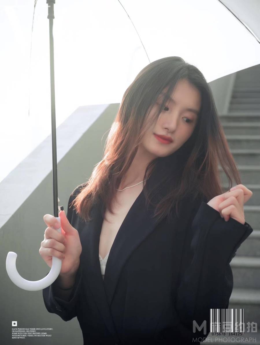 情绪模特