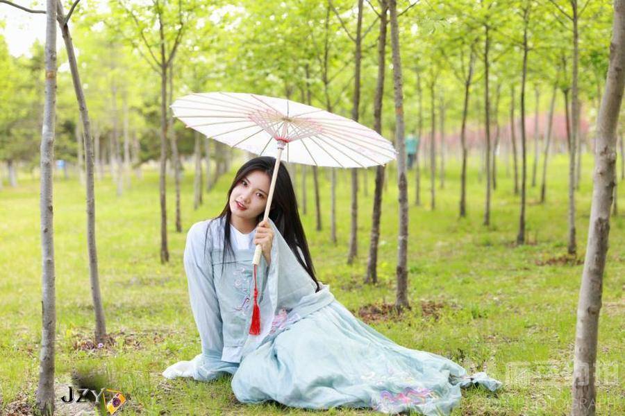 汉服模特