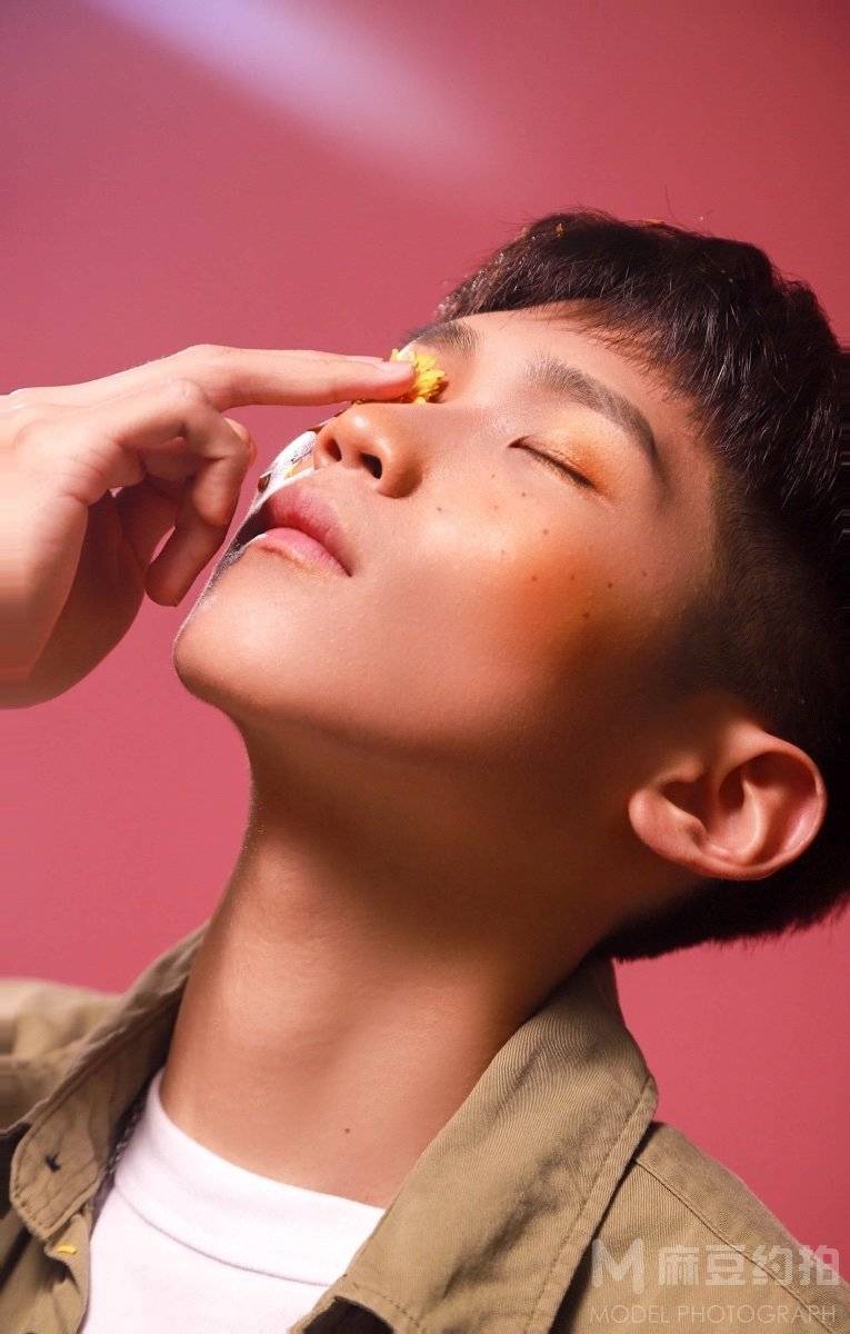 黑白模特