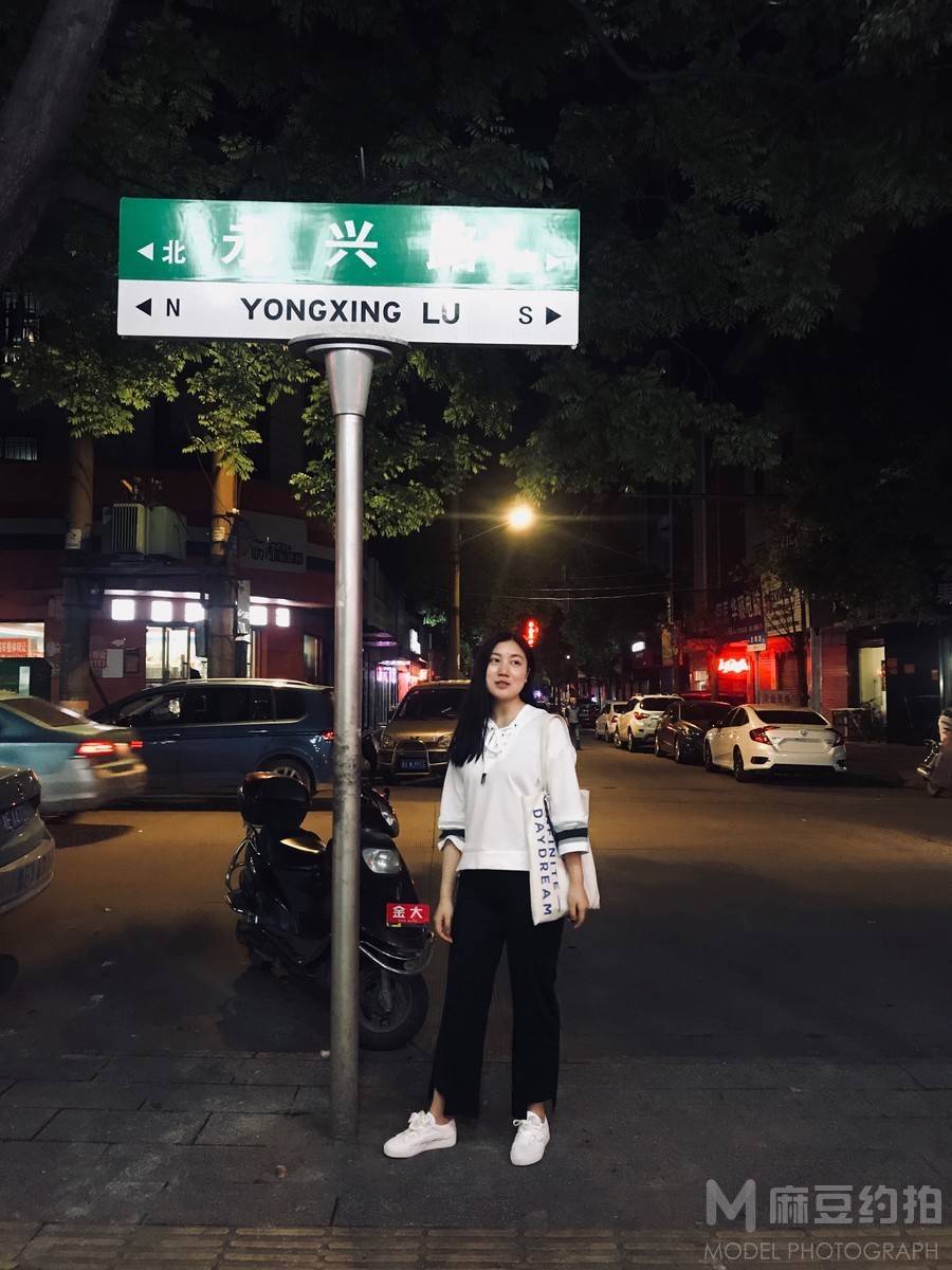 胶片模特