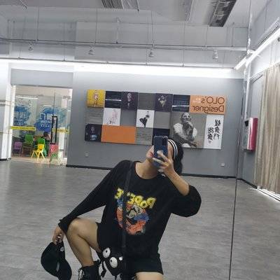 黑白模特