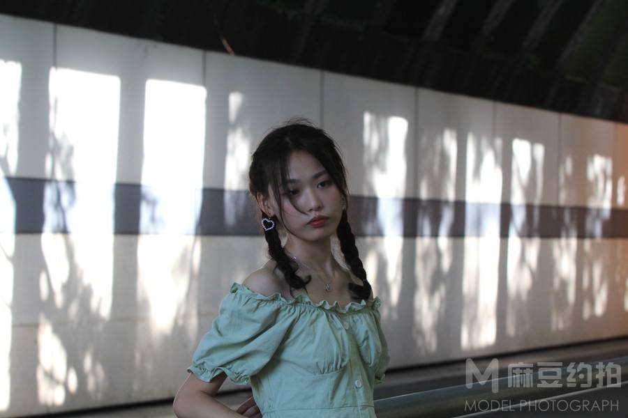 胶片模特