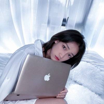 黑白模特