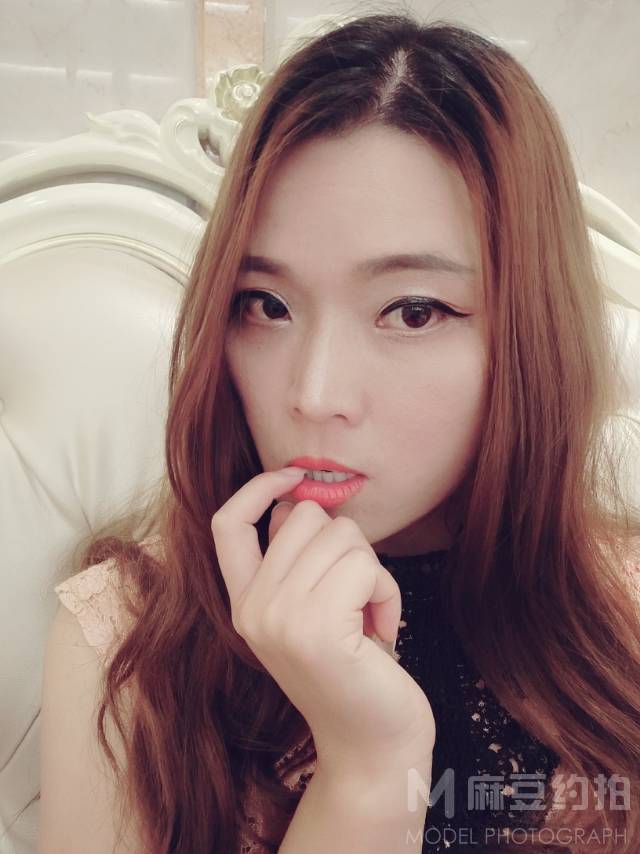 纪实模特